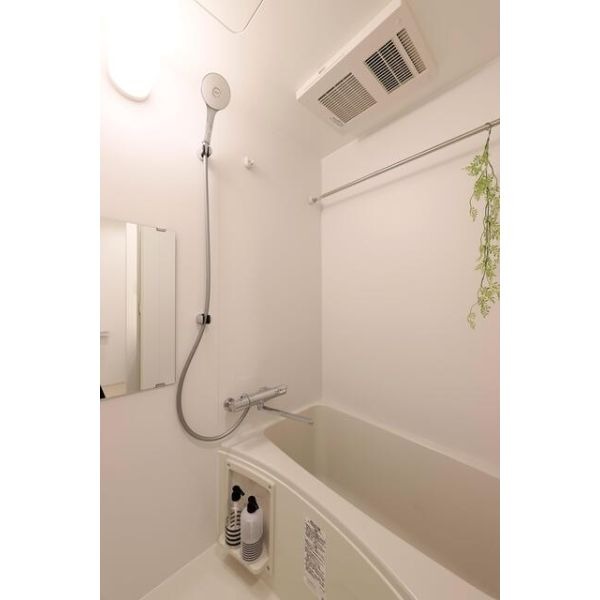 バス・シャワールーム　※写真は同タイプ住戸です。