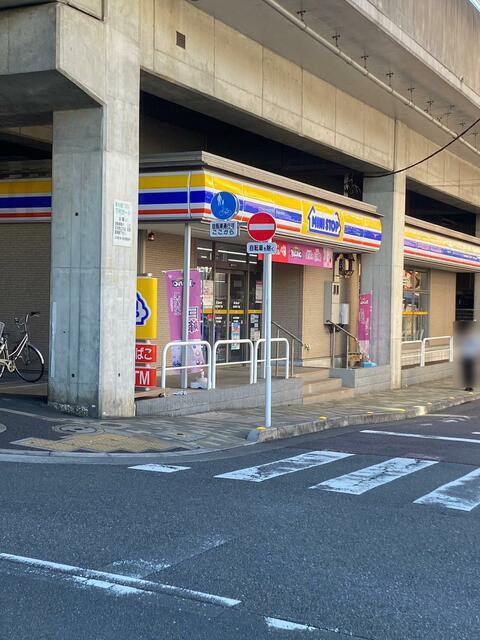 コンビニ　ミニストップ北区赤羽南２丁目店（コンビニ）まで408m