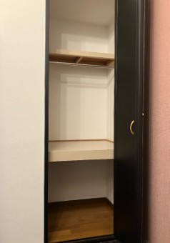 収納　現状有姿・写真はイメージです(家具・家電等ついてません）