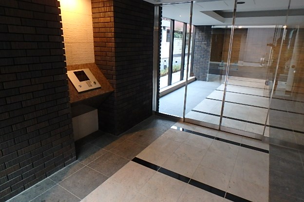 東京メトロ日比谷線 北千住駅 徒歩7分 6階建 築10年の外観写真