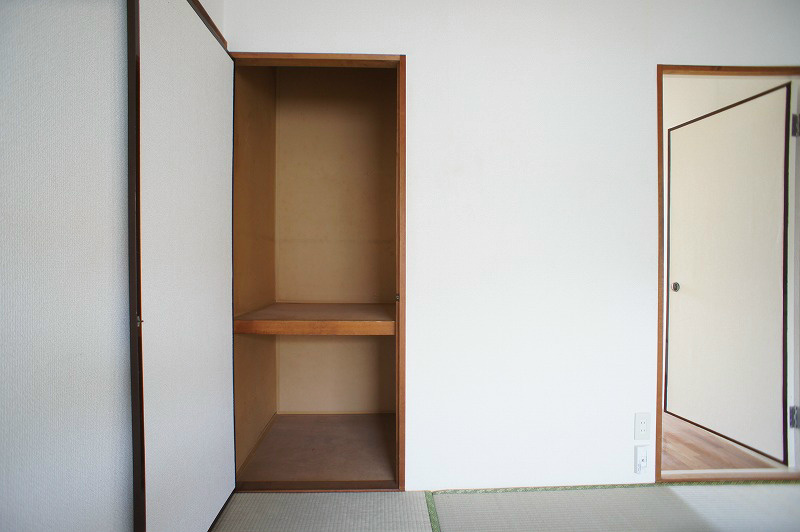 収納　高さ、奥行のある収納。