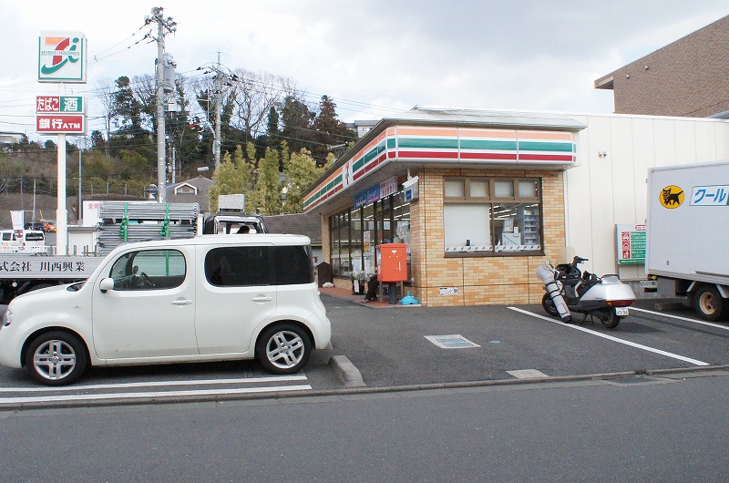 コンビニ　セブンイレブン　厚木飯山南店（コンビニ）まで856m