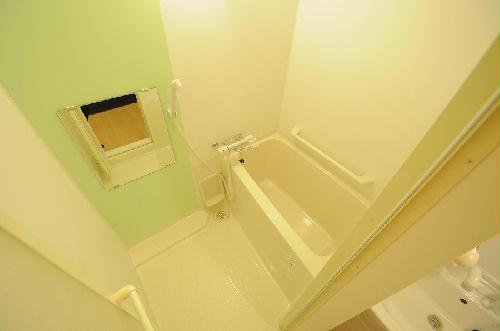 バス・シャワールーム　バス・トイレ別です