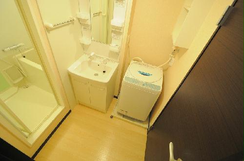 洗面設備　独立洗面台、洗濯機もついてます！