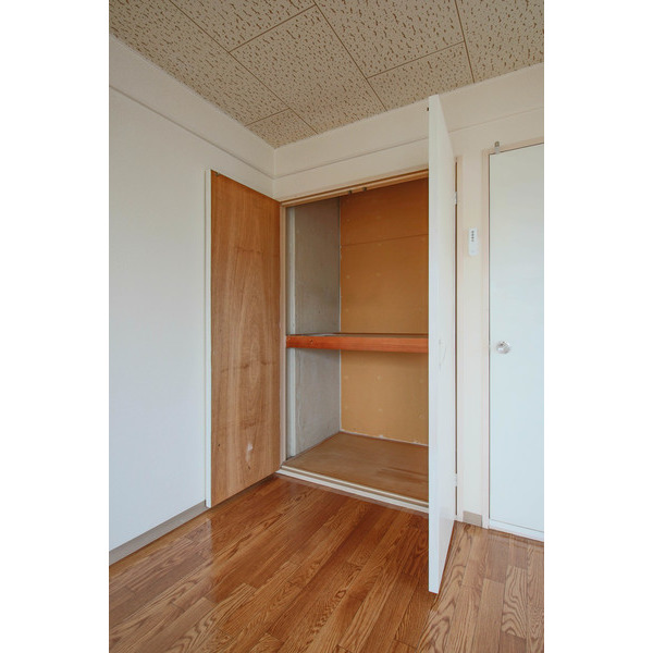 収納　同じ建物の別のお部屋