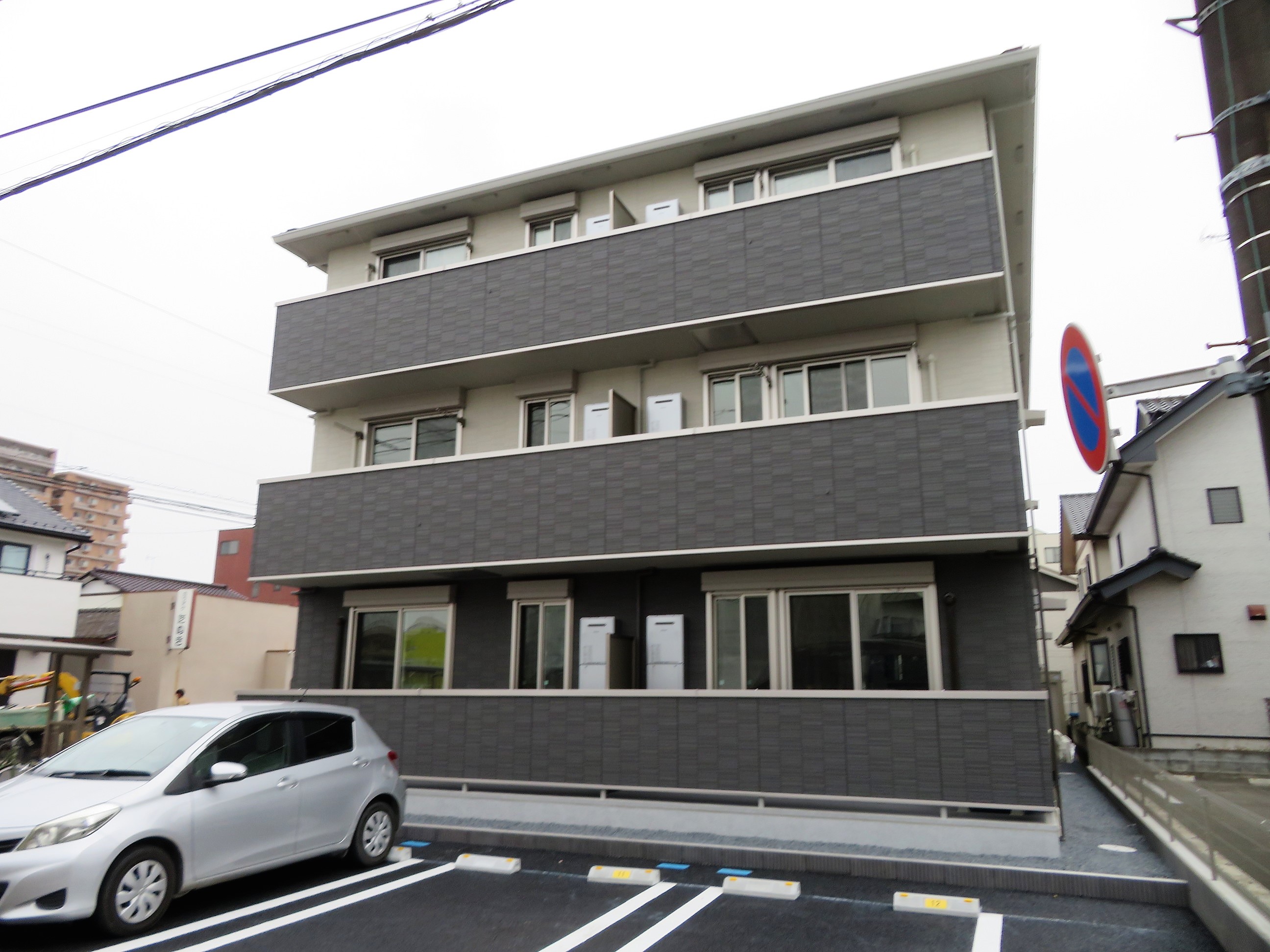 建物外観　小山駅まで徒歩6分です♪