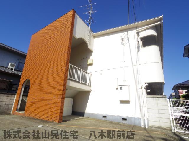 【橿原市縄手町のマンションの建物外観】