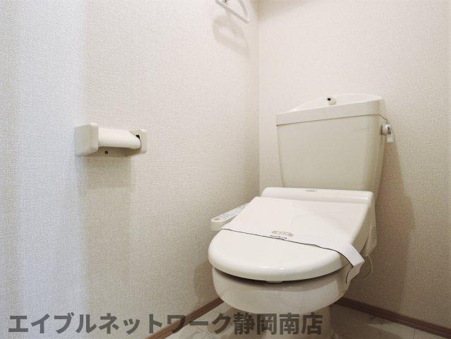 トイレ　落ち着いたトイレです