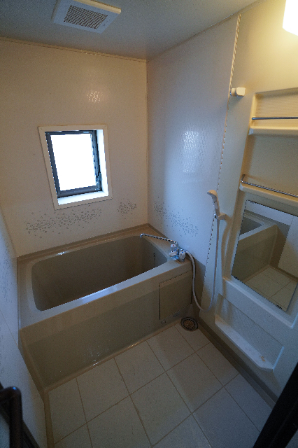 バス・シャワールーム　１階のお部屋の画像です