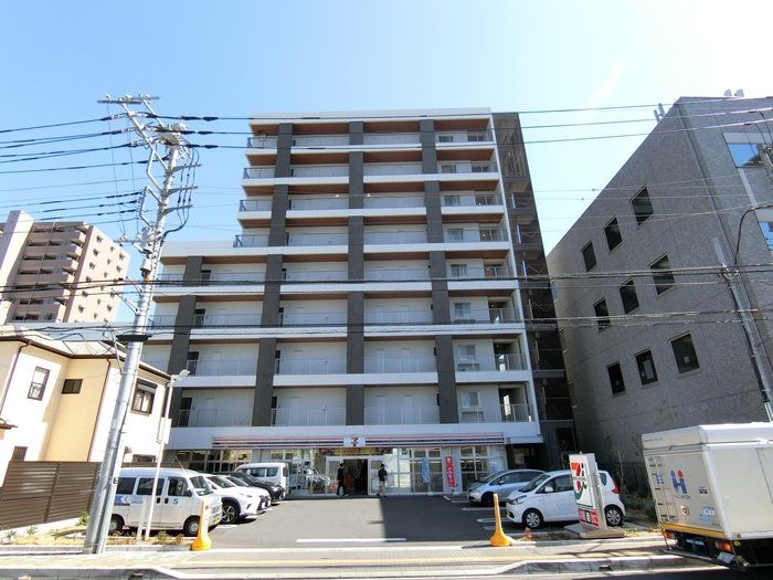 さいたま市大宮区北袋町のマンションの建物外観