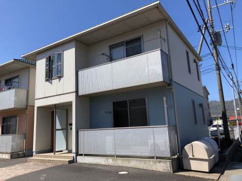 出雲市渡橋町のアパートの建物外観