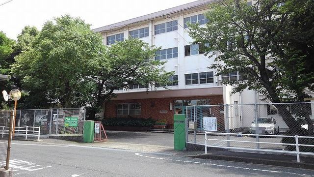 【エヴァーグリーンＱの小学校】