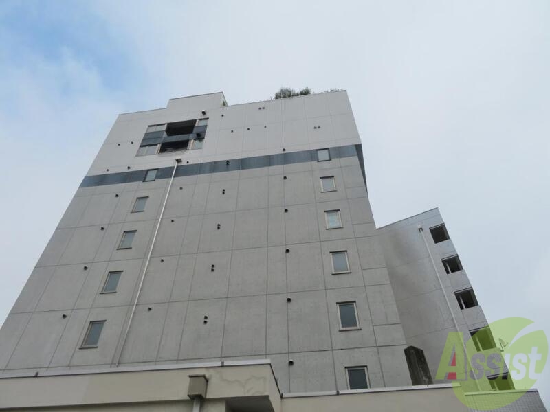 仙台市青葉区花京院のマンションの建物外観