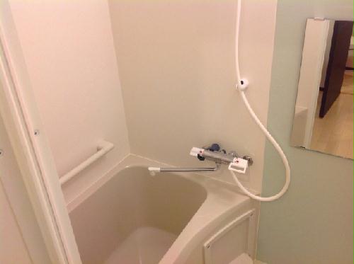 バス・シャワールーム　おひとりなら十分な広さ♪