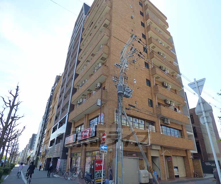 京都市中京区樽屋町のマンションの建物外観