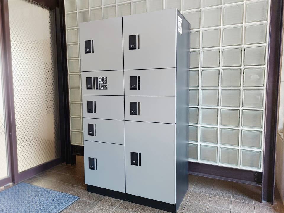 エントランス　宅配ボックス