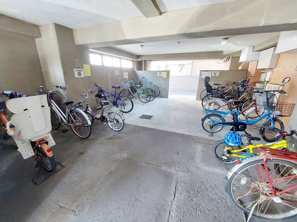 駐車場　駐輪場