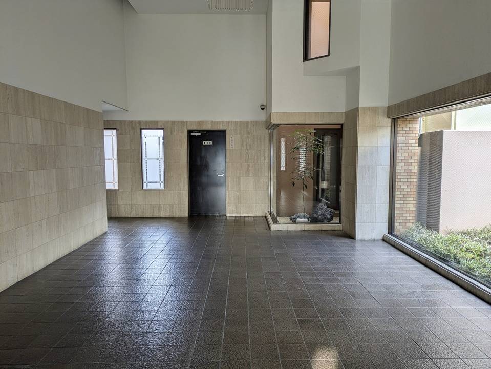 エントランス　エントランス