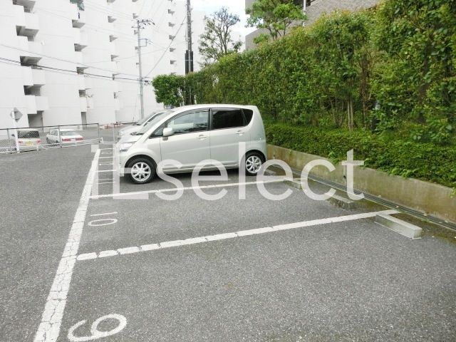 【佐倉市弥勒町のマンションの駐車場】