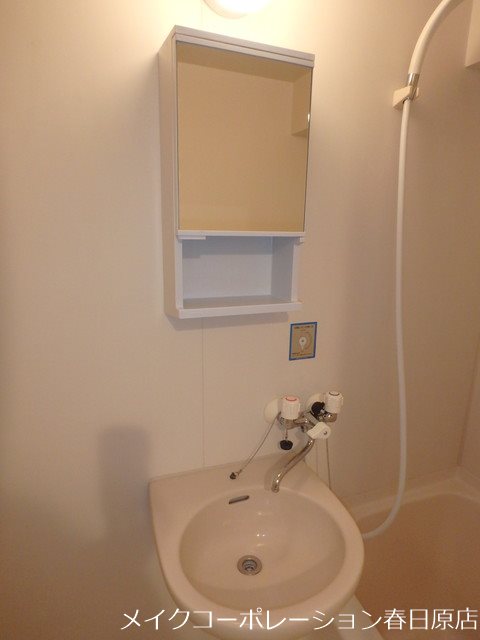 洗面設備　写真は同型タイプ