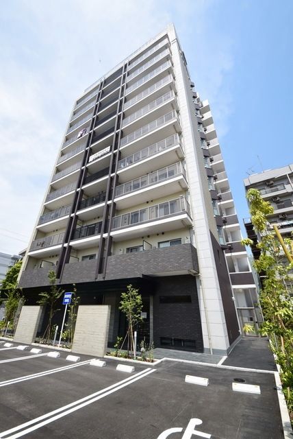 松戸市西馬橋幸町のマンションの建物外観