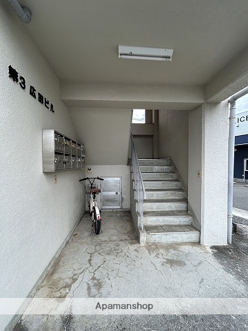 エントランス　駐車場