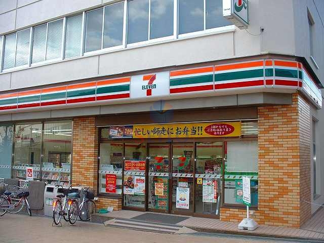 コンビニ　セブンイレブン（コンビニ）まで403m