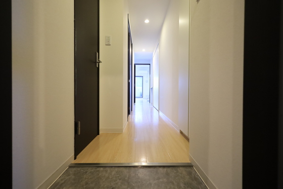 玄関　※別部屋の写真です