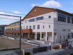 小学校　倉敷市立長尾小学校（小学校）まで310m