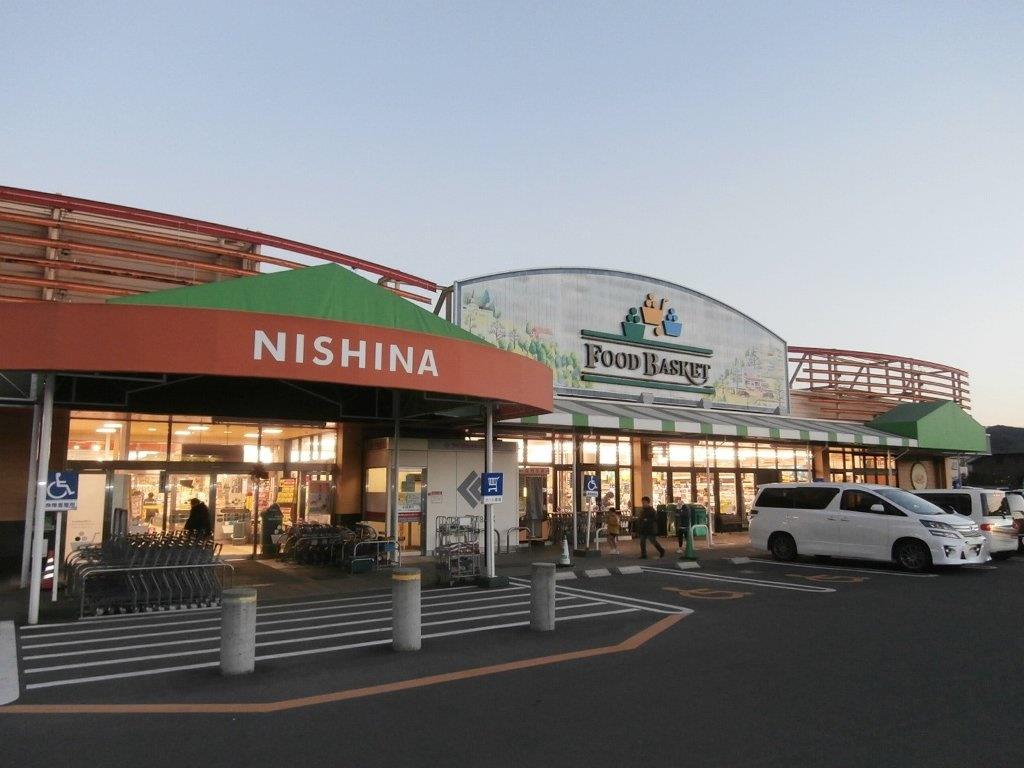 スーパー　ニシナフードバスケット 玉野長尾店（スーパー）まで1300m