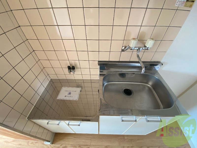 キッチン　まな板を置くスペースがないので、工夫しないとですね