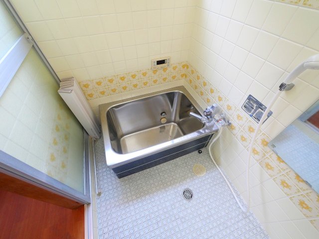 バス・シャワールーム　お風呂です