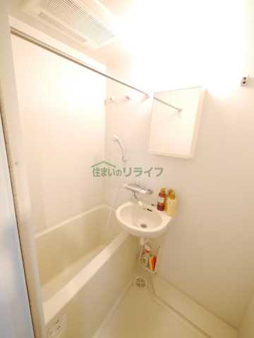 東京メトロ副都心線 新宿三丁目駅 徒歩2分 15階建 築19年の風呂写真