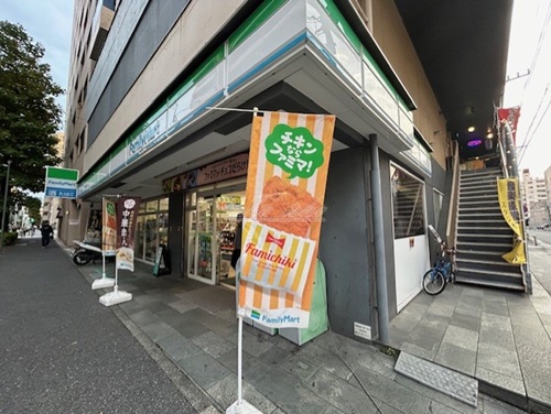 コンビニ　ファミリーマート 関内蓬莱町店（コンビニ）まで153m