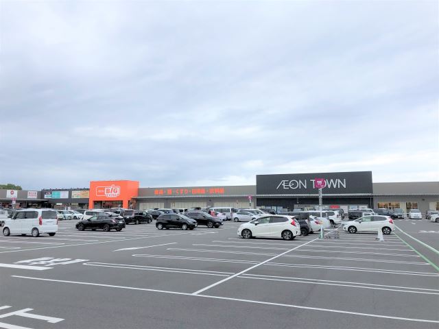 スーパー　イオンタウン鈴鹿玉垣（スーパー）まで990m