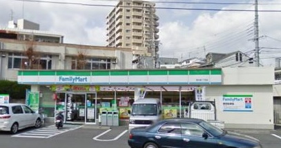 コンビニ　ファミリーマート 菊水通二丁目店（コンビニ）まで408m