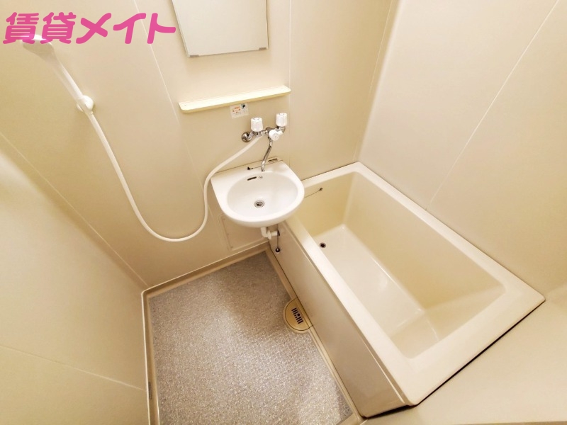 バス・シャワールーム　同型タイプの画像です