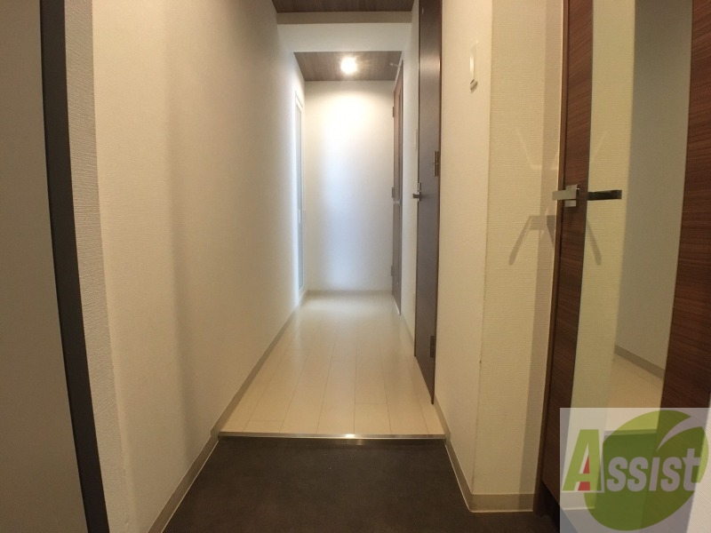 玄関　玄関です。白を基調としていて清潔感があります！