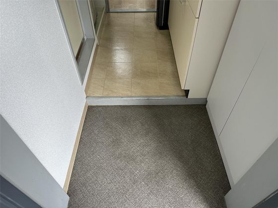 玄関　※他号室の写真です。