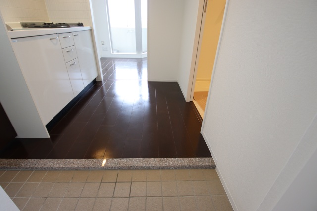 玄関　※別室の参考写真の為、現況優先です。