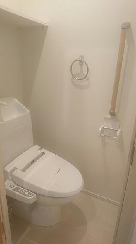 トイレ　温水洗浄便座