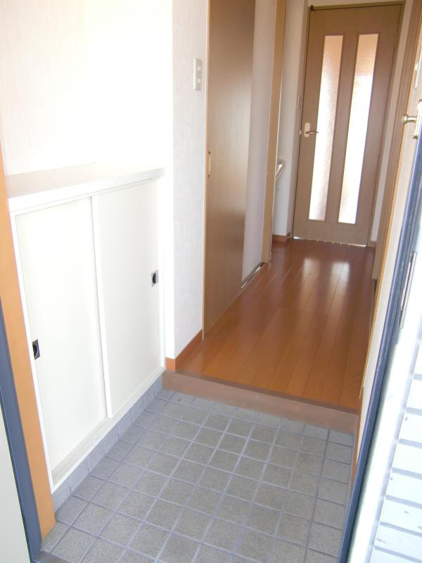 玄関　靴箱付き☆玄関