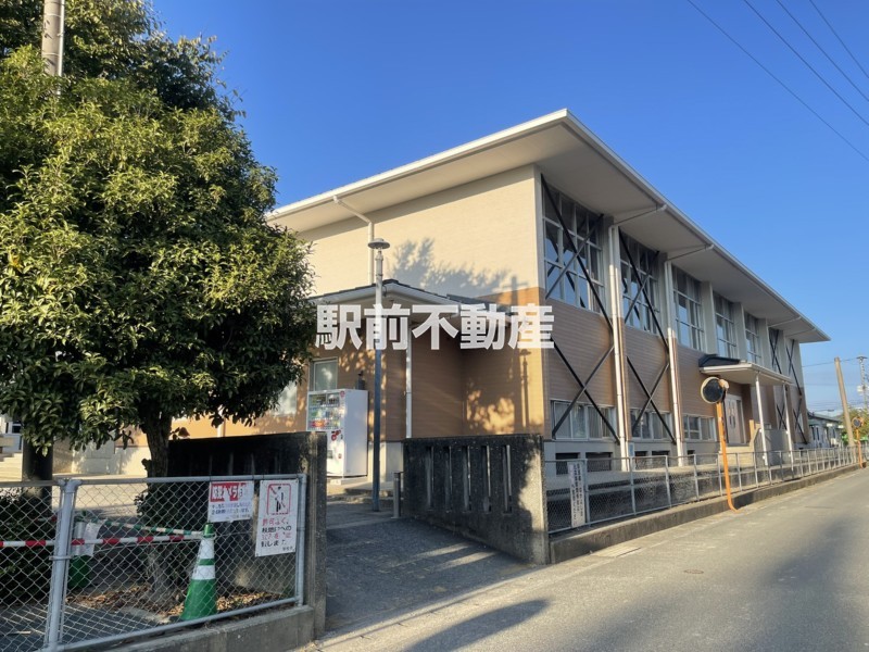 小学校　旭小学校（小学校）まで300m