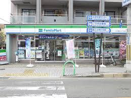 コンビニ　ファミリーマート（コンビニ）まで158m
