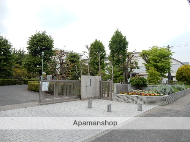 中学校　岡山市立岡北中学校（中学校）まで635m