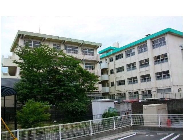 小学校　北九州市立　湯川小学校（小学校）まで600m