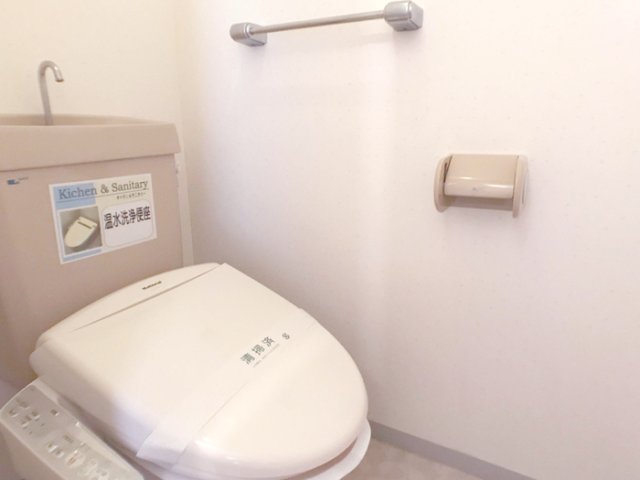 トイレ　シンプルで使いやすいトイレです