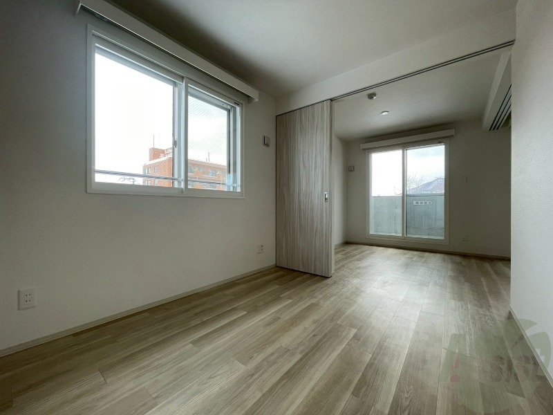 その他部屋・スペース　広々していて使いやすい洋室になっていました！