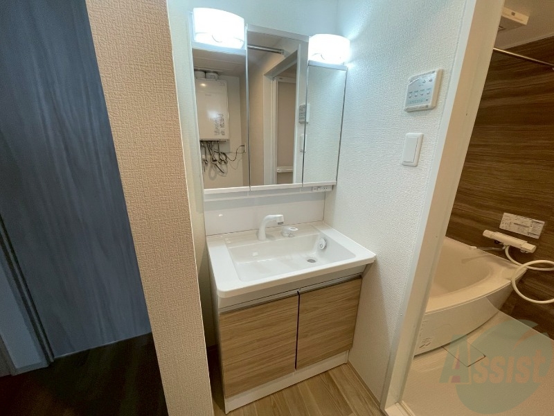 洗面設備　シャンプードレッサーで身支度もラクラクです！