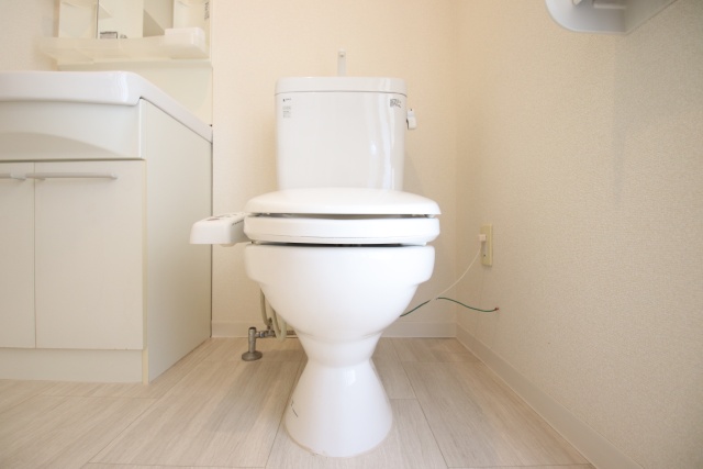 トイレ　※別室の参考写真の為、現況優先です。